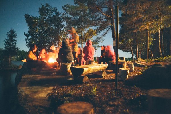 Comment préparer un itinéraire de camping pour découvrir les cascades des Blue Mountains?